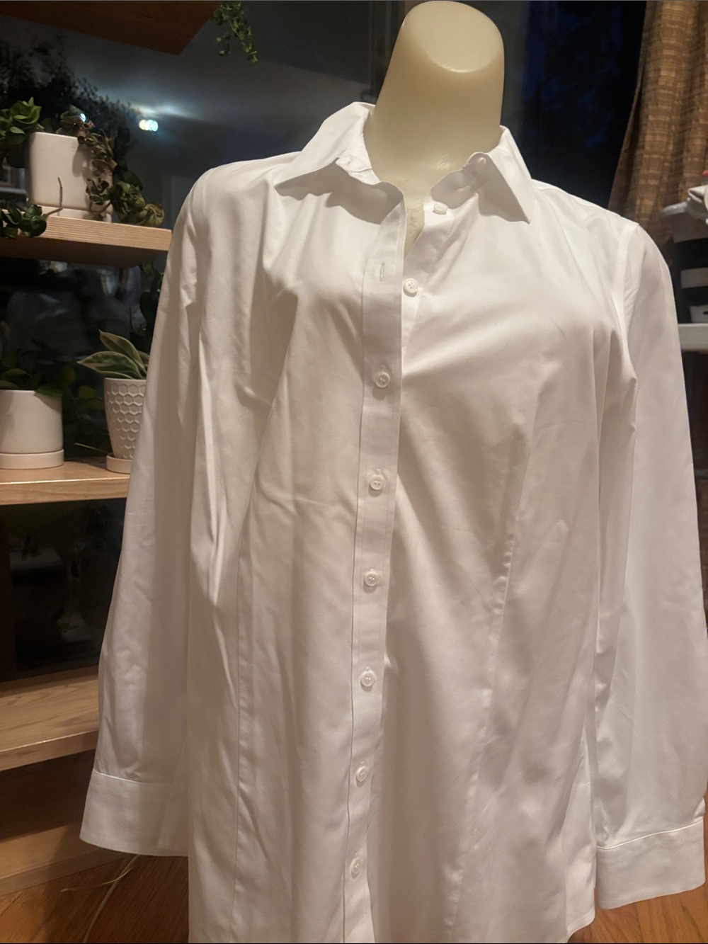Talbots Classic White womens Dress Shirt - Button Frontu size 8